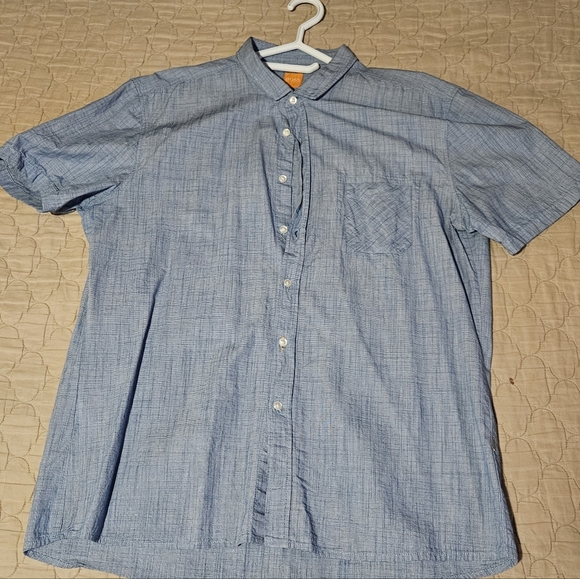 Hugo Boss Short Sleeved Shirt - Picture 1 of 1